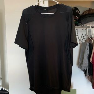 Lululemon men’s shirt
